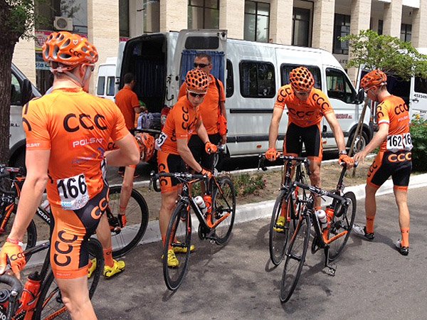 El equipo CCC Polsat en competición en el Tour de San Luis